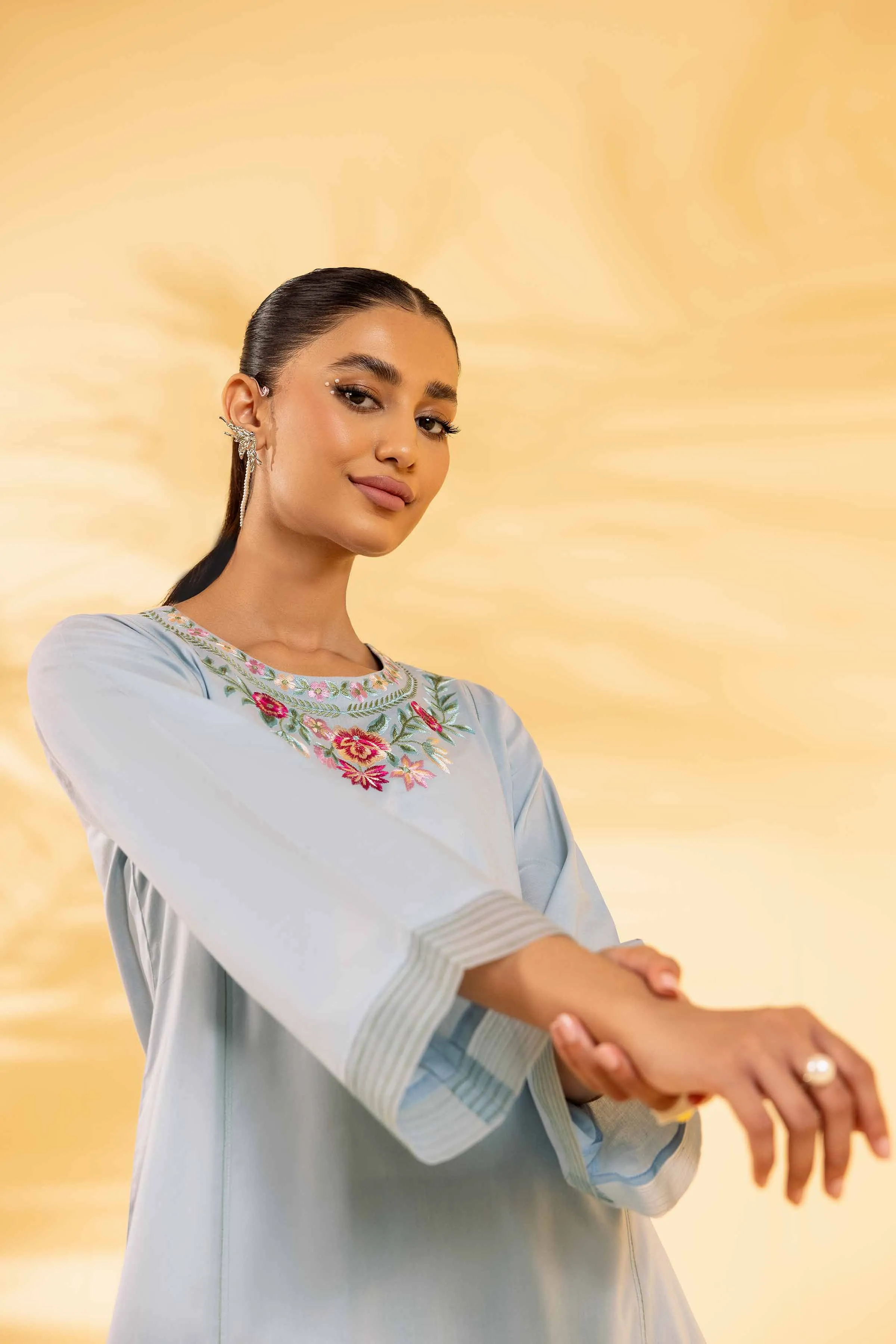 2 Piece - Dyed Embroidered Suit - 42401058