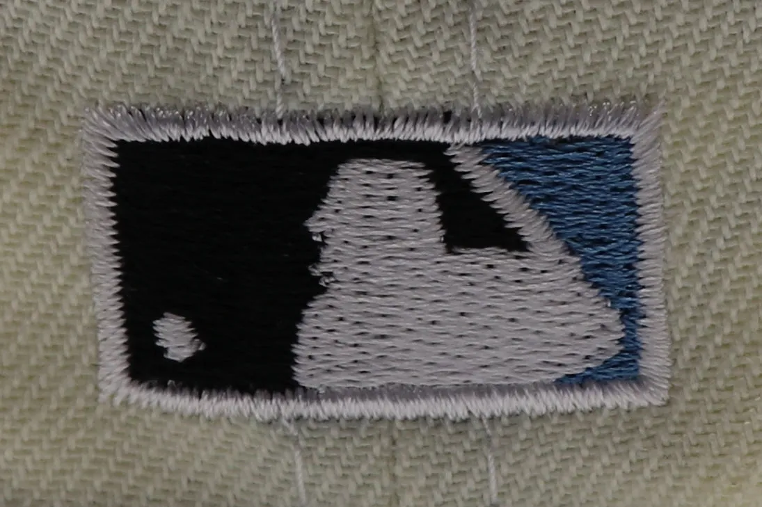 CHICAGO WHITESOX "OFFWHITE" (2003 ALLSTARGAME) NEW ERA 59FIFTY FITTED (SKY BLUE UNDER VISOR)