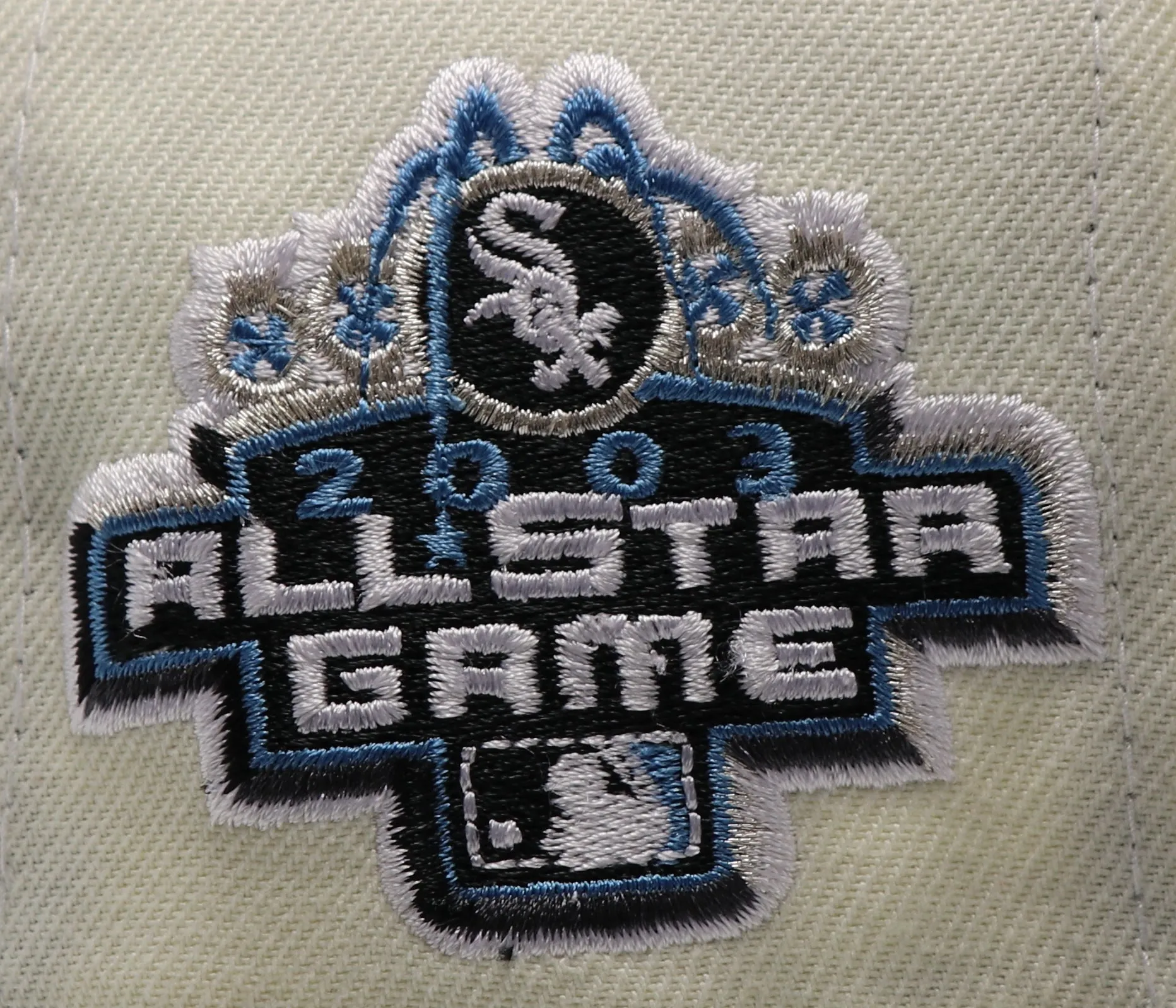 CHICAGO WHITESOX "OFFWHITE" (2003 ALLSTARGAME) NEW ERA 59FIFTY FITTED (SKY BLUE UNDER VISOR)