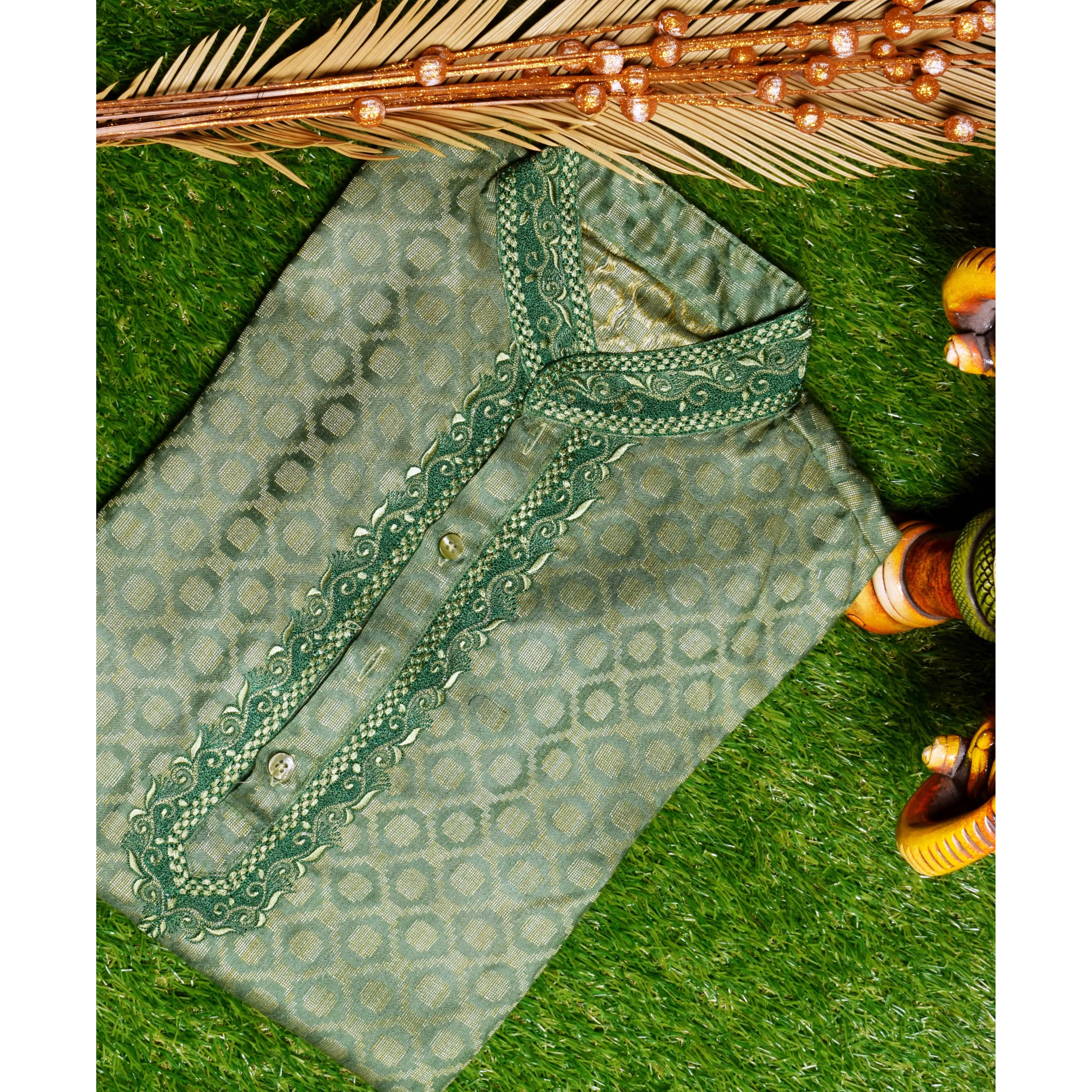 Green Cotton Silk Embroidered Kurta