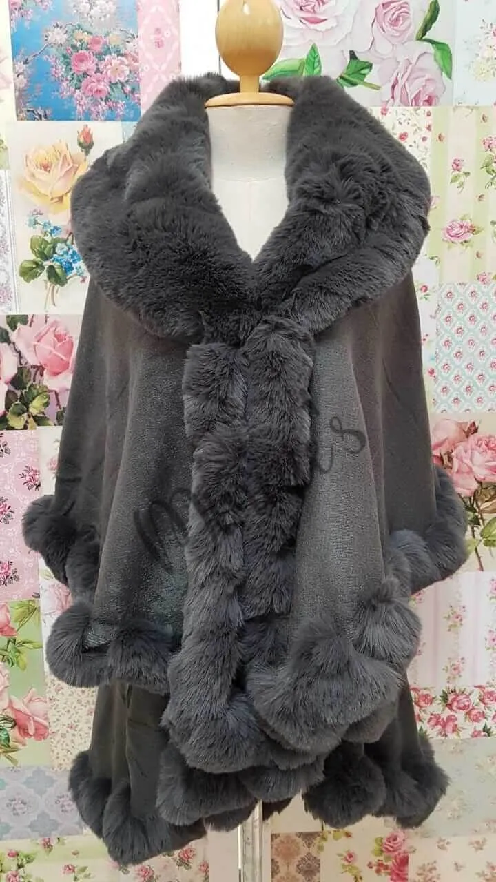 Grey Knitted Cloak FW021