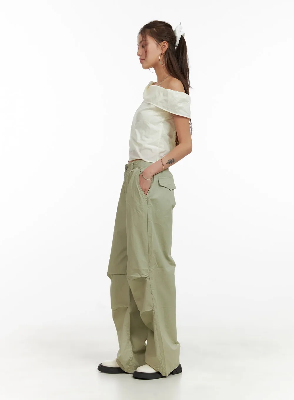Low Rise Pintuck Trousers CY431