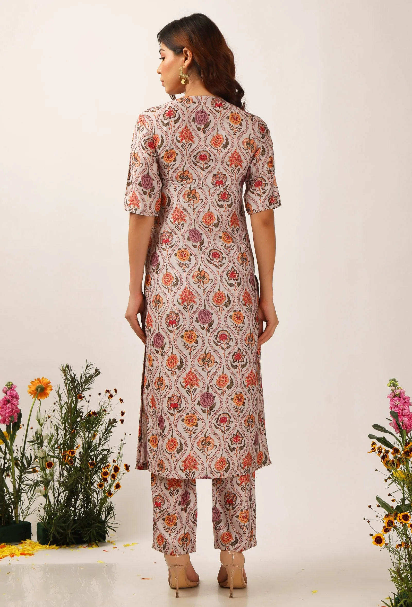 Set Of 3: Airi Floral Chintz Straight Kurta With Narrow Fit Pants & Mustard Organza Tasseled Dupatta
